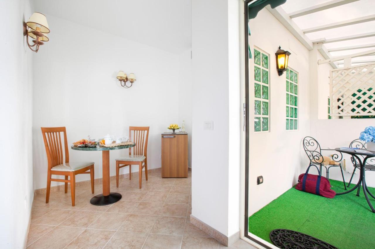 מלון אנה קאפרי Relais 2 Pini מראה חיצוני תמונה